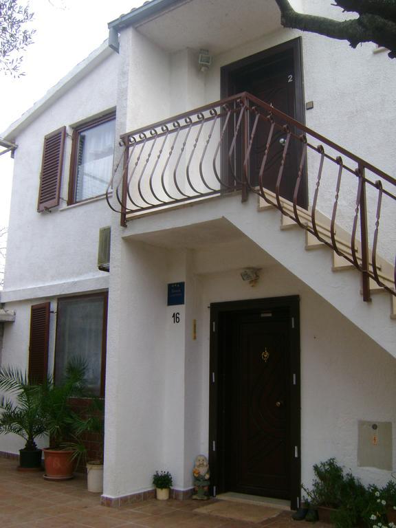 Apartment Golubica 2 Marina Exterior photo